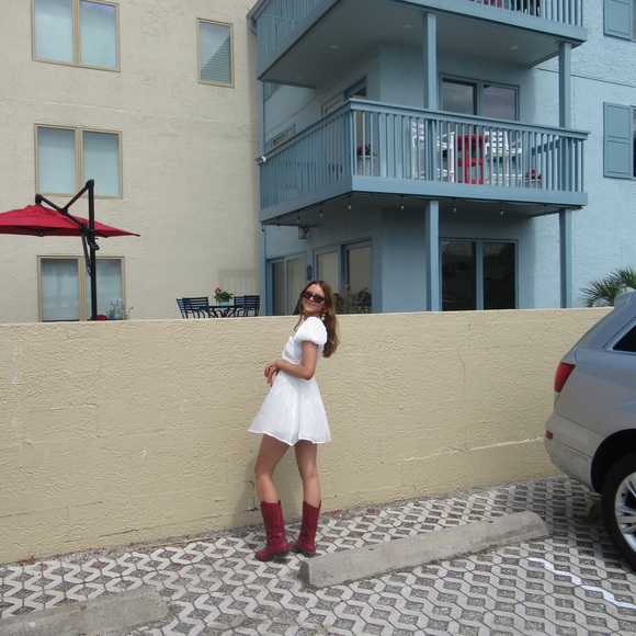 White dress with cut outs - Picture 3 of 4